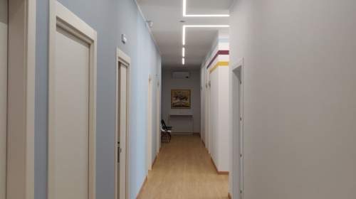 progettazione corridoio con i tagli di luce