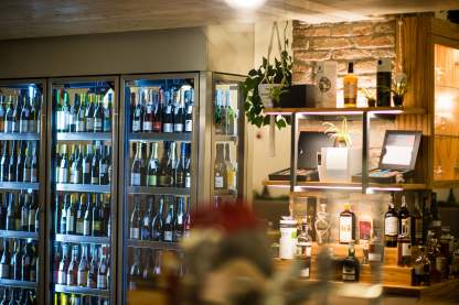 arredamento esposizione enoteca e distillati