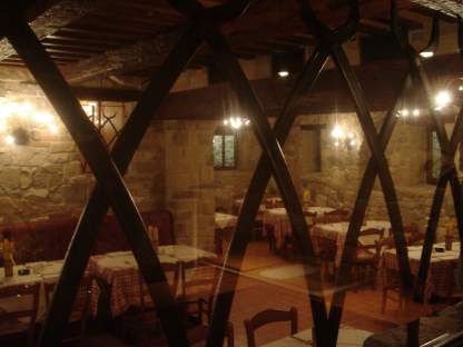 Arredamento della taverna curato